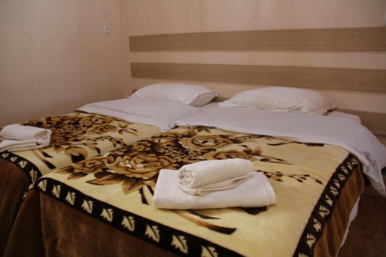 Teo Guesthouse And Camping In Μέστια Εξωτερικό φωτογραφία