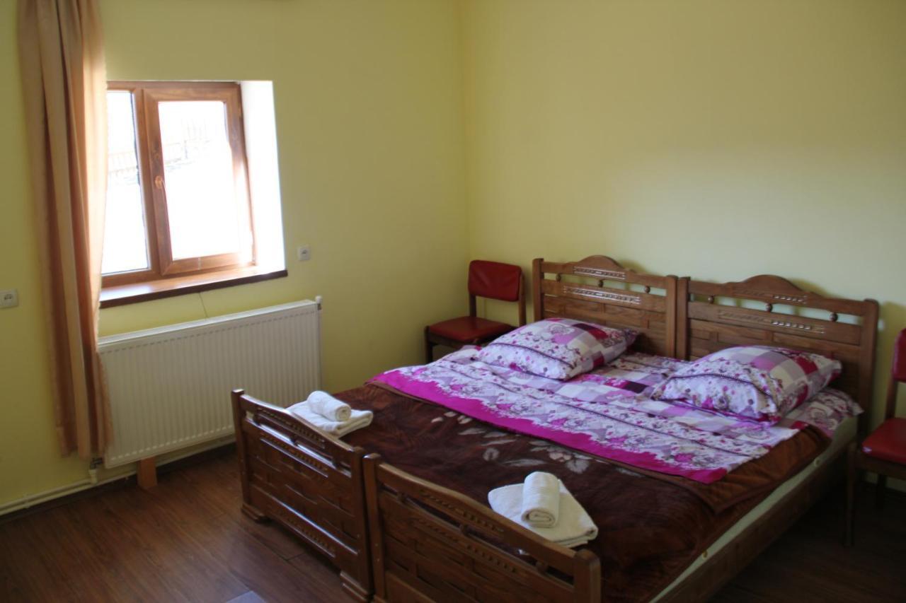 Teo Guesthouse And Camping In Μέστια Εξωτερικό φωτογραφία